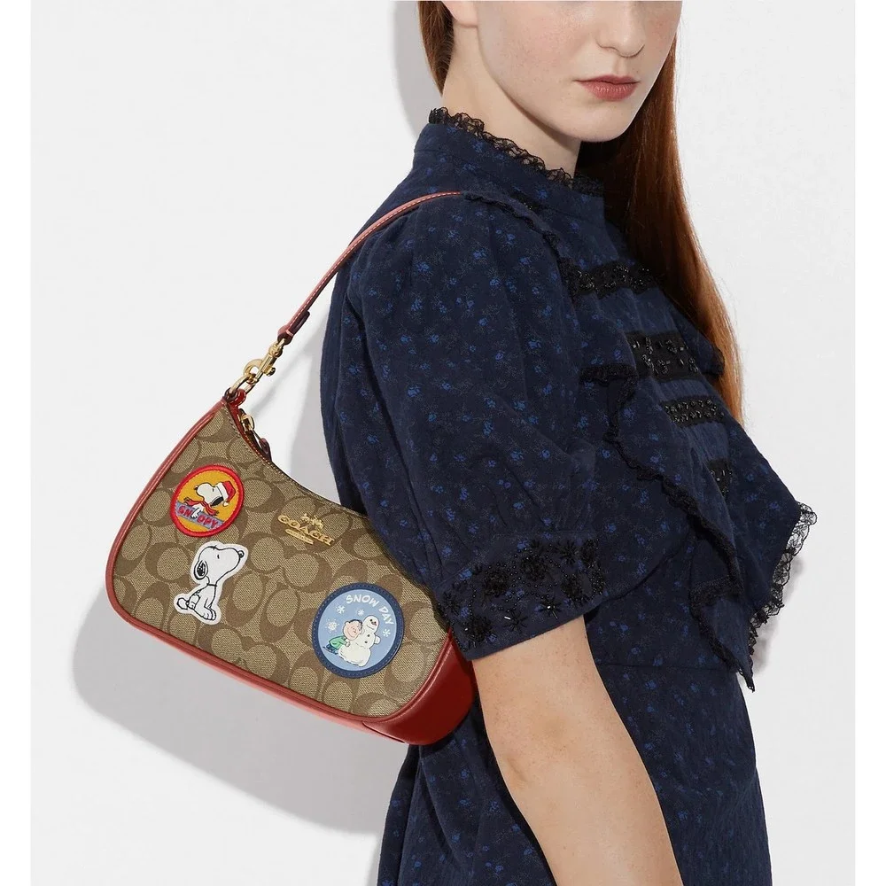 COACH X PEANUTS TERI Shoulder Bag Signature Canvas Snoopy Patches CE848 Org $428_13